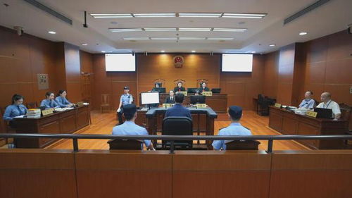 上海二中院一審公開開庭審理上實集團(tuán)原總裁周軍貪污受賄案